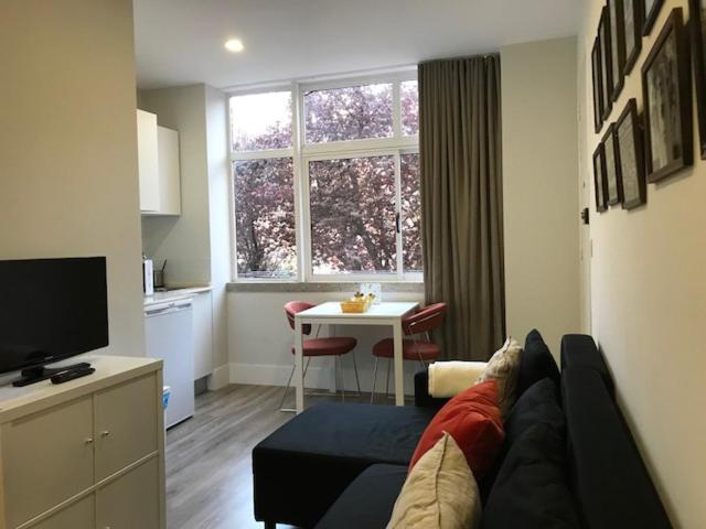 Romantic 1 Bedroom Apartment At Roma Avenue - 1C Lisboa Екстериор снимка